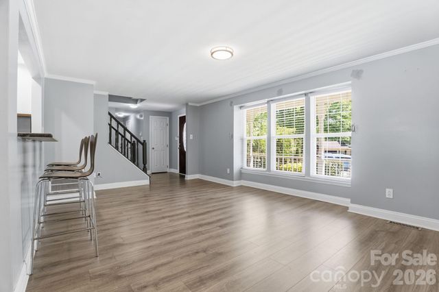 6839 Honey Hurst Lane, Charlotte, NC 28212