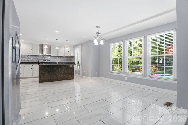 6839 Honey Hurst Lane, Charlotte, NC 28212