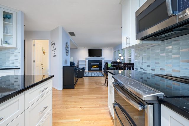 6270 SW Tillamook Place, Beaverton, OR 97007