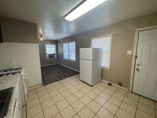 2118 33rd Street, B, Lubbock, TX 79411