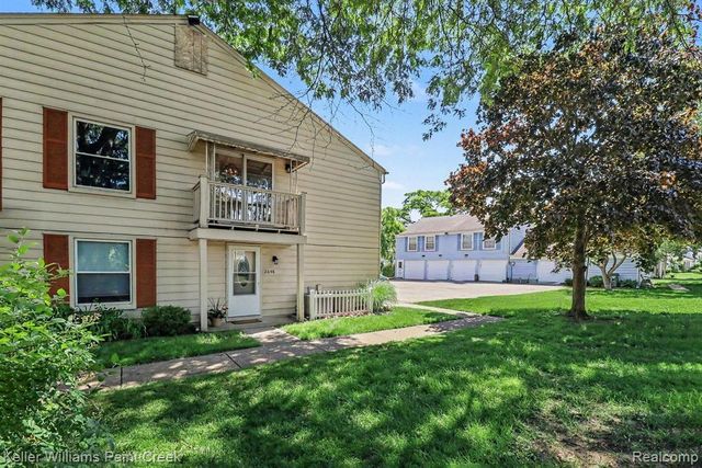 2648 Wildwood Court, Lake Orion, MI 48360