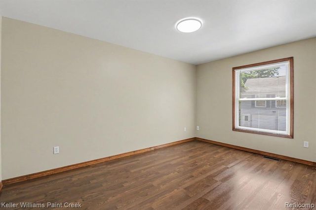 2648 Wildwood Court, Lake Orion, MI 48360