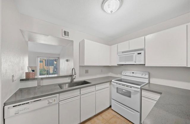 10811 Richmond Avenue 72, Houston, TX 77042