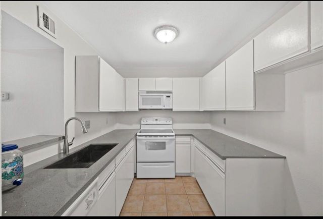 10811 Richmond Avenue 72, Houston, TX 77042