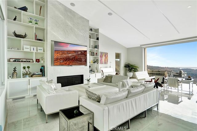 28405 Via Acero main, Malibu, CA 90265