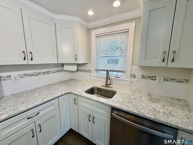 4 Anita Avenue, Waterford, CT 06385