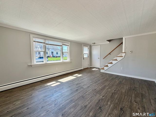 4 Anita Avenue, Waterford, CT 06385