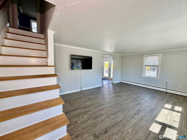 4 Anita Avenue, Waterford, CT 06385