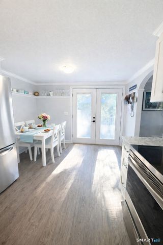 4 Anita Avenue, Waterford, CT 06385