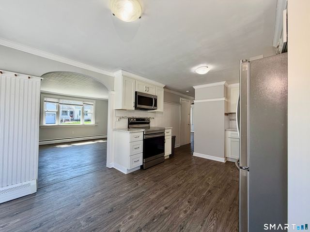 4 Anita Avenue, Waterford, CT 06385