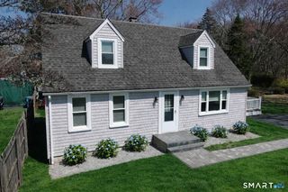4 Anita Avenue, Waterford, CT 06385