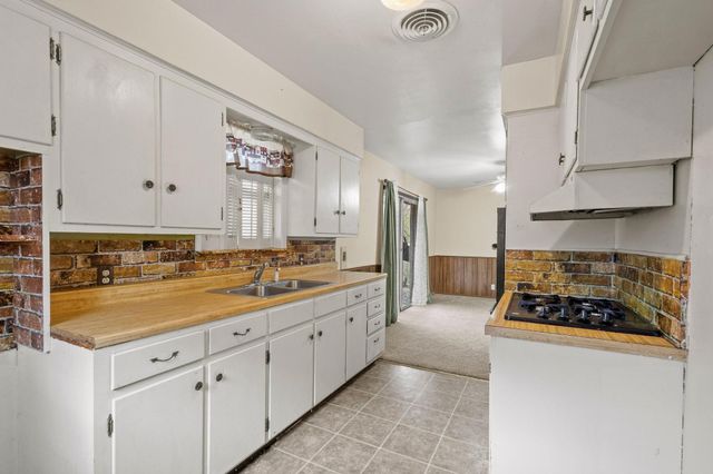 125 Mark Drive, Denison, TX 75021