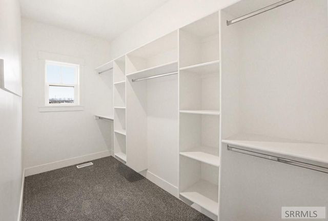 4987 N Beach Dr, Idaho Falls, ID 83401