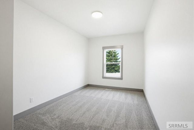 4987 N Beach Dr, Idaho Falls, ID 83401