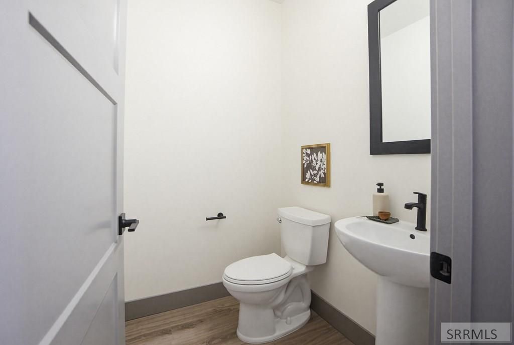Image 17 of property listing at 4987 N Beach Dr, Idaho Falls, ID 83401