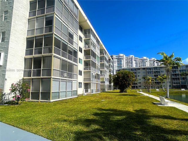 2851 Leonard Dr J502, Aventura, FL 33160