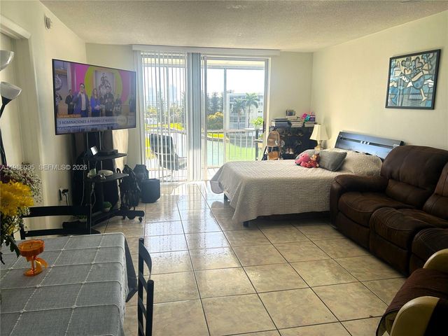 2851 Leonard Dr J502, Aventura, FL 33160