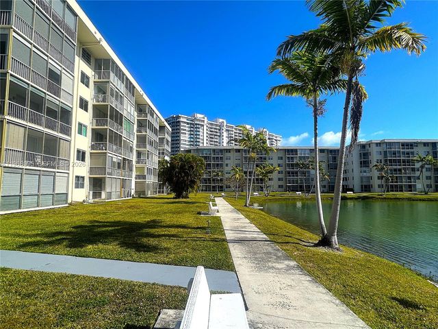 2851 Leonard Dr J502, Aventura, FL 33160
