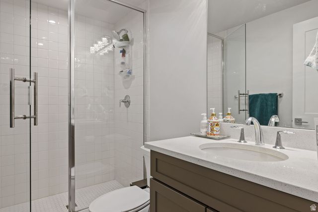 1876 W OAKWOOD CIR, Lehi, UT 84043