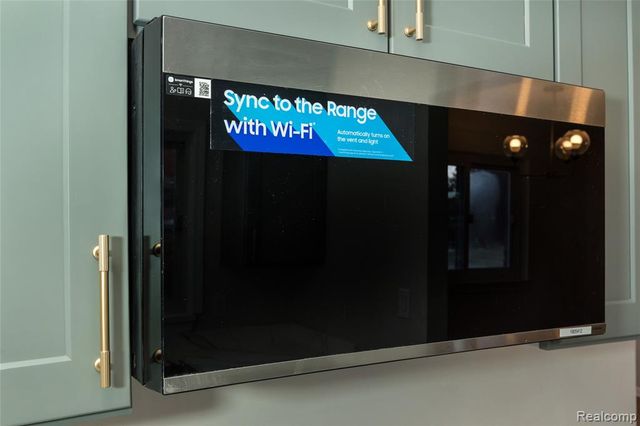 33211 Anita Drive, Westland, MI 48185