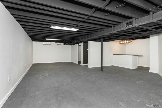 33211 Anita Drive, Westland, MI 48185