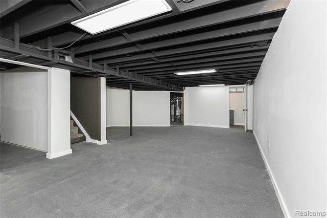 33211 Anita Drive, Westland, MI 48185