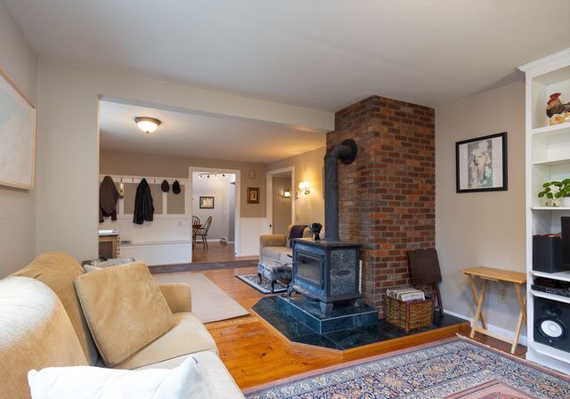 63 Webber Rd, Brookfield, MA 01506
