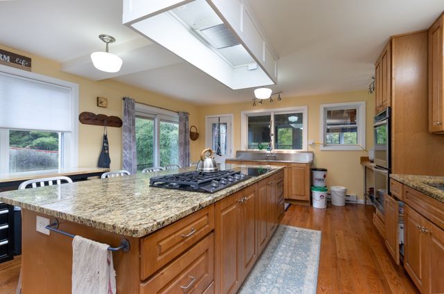 63 Webber Rd, Brookfield, MA 01506