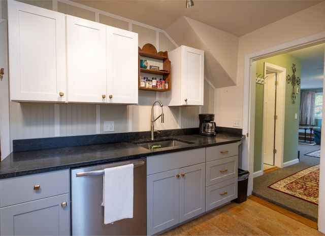 63 Webber Rd, Brookfield, MA 01506