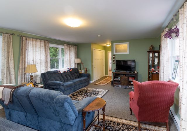 63 Webber Rd, Brookfield, MA 01506