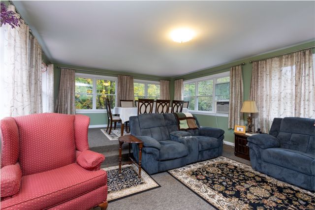 63 Webber Rd, Brookfield, MA 01506