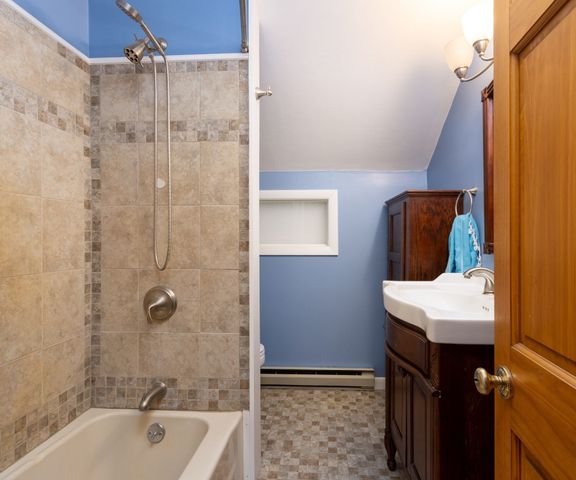 63 Webber Rd, Brookfield, MA 01506