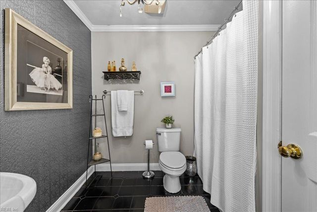 1309 Hawaiian DR, Virginia Beach, VA 23454