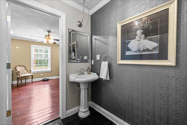 1309 Hawaiian DR, Virginia Beach, VA 23454