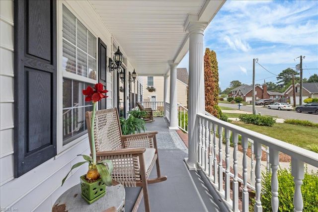 1309 Hawaiian DR, Virginia Beach, VA 23454
