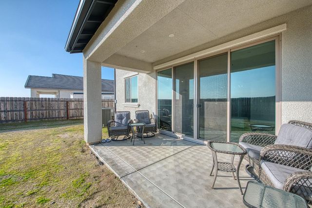 19733 Desert Willow Lane, Friant, CA 93626