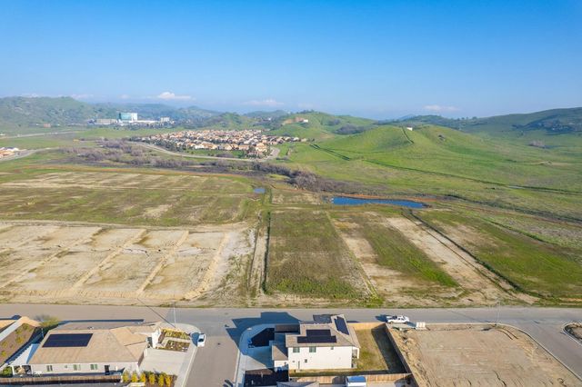 19733 Desert Willow Lane, Friant, CA 93626