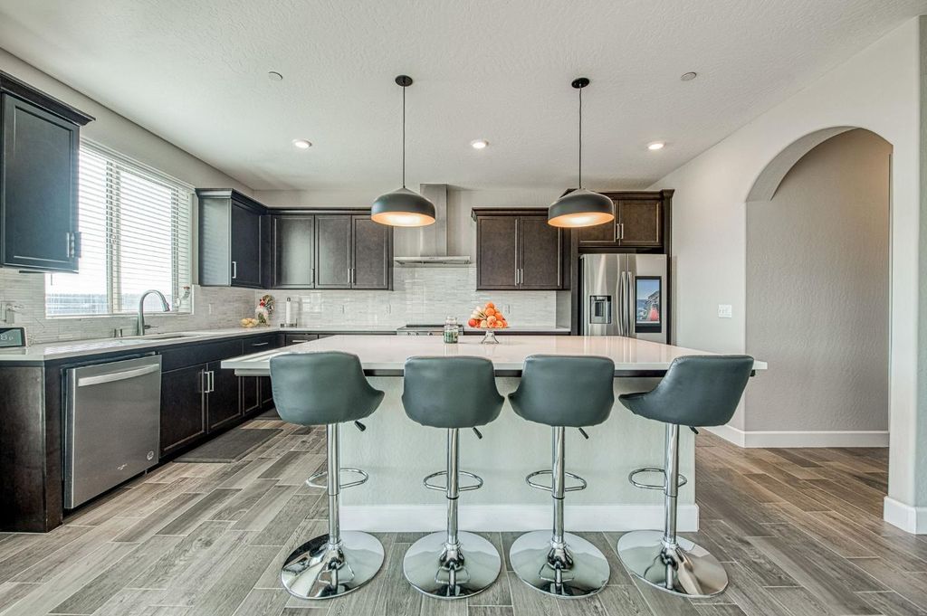 Image 15 of property listing at 19733 Desert Willow Lane, Friant, CA 93626