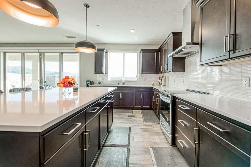 Image 20 of property listing at 19733 Desert Willow Lane, Friant, CA 93626