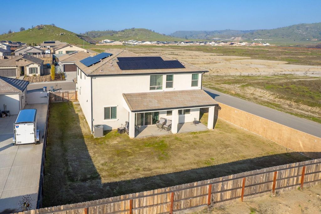 Image 54 of property listing at 19733 Desert Willow Lane, Friant, CA 93626