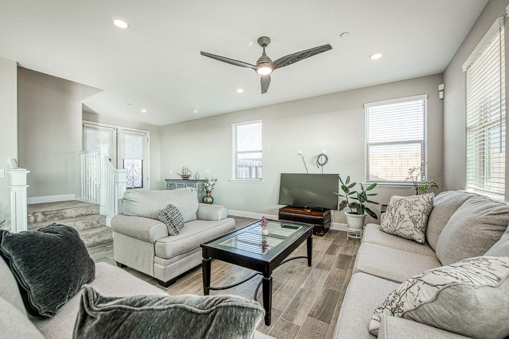 Image 9 of property listing at 19733 Desert Willow Lane, Friant, CA 93626