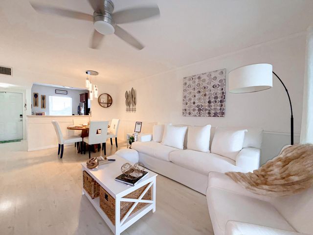 5750 NW 64th Avenue 306, Tamarac, FL 33319