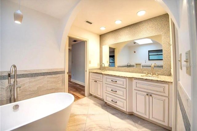 6037 CRICKET DRIVE, Lakeland, FL 33813