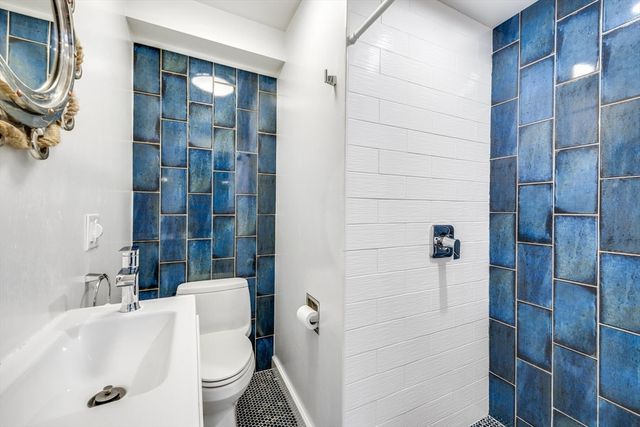 15 Center Street, Provincetown, MA 02657