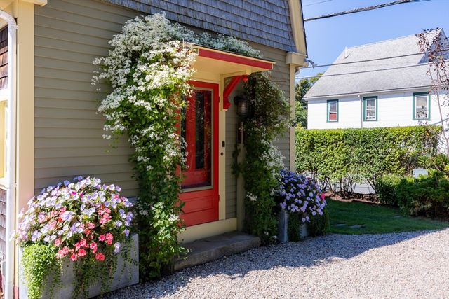 15 Center Street, Provincetown, MA 02657