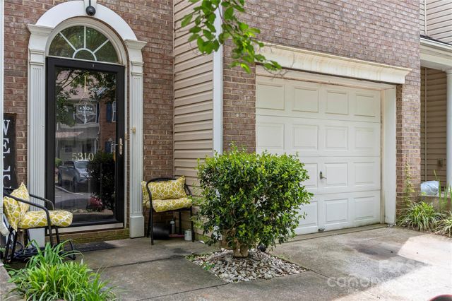5310 Glenlea Walk Lane, Charlotte, NC 28216