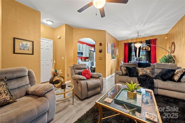 5310 Glenlea Walk Lane, Charlotte, NC 28216