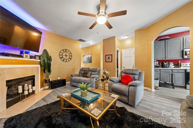 5310 Glenlea Walk Lane, Charlotte, NC 28216