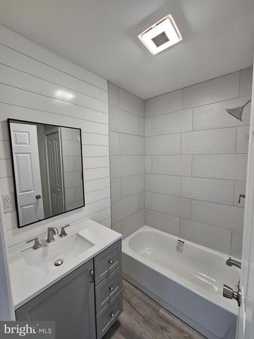 19 MIRAMAR DR, Pennsville, NJ 08070