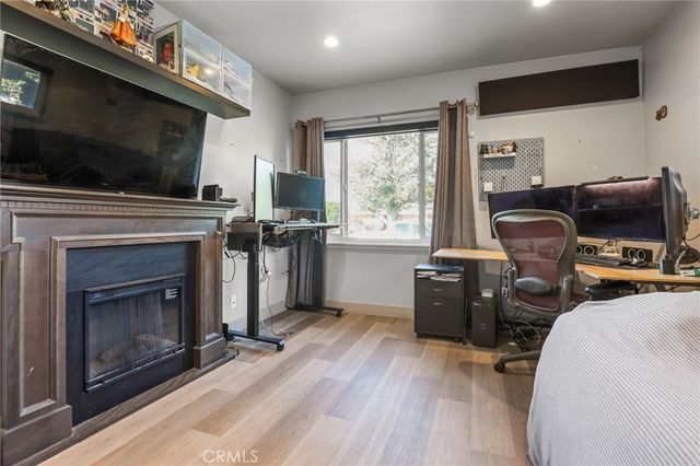 20422 20424 Schoenborn, Winnetka, CA 91306